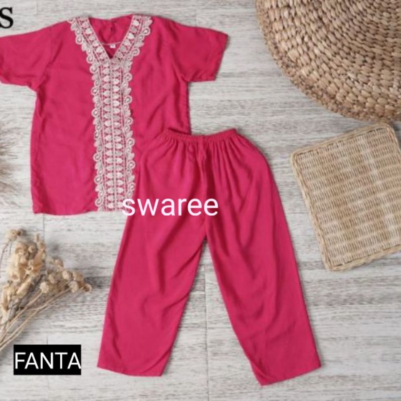 Stelan Anak Perempuan Baju clana Cewek Celana Setelan Pinggang Karet One Set Cewe Murah Pakaian Fashion Balita BB Usia 2 3 4 5 6 7 Tahun Ukuran M L XL Bahan Rayon Harga Grosir Aneka Varian Warna Polos Motif Renda Kancing Belakang Terbaru Kekinian LD COD