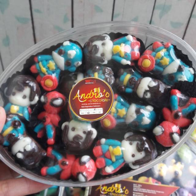 

Cokelat /coklat lebaran/parsel lebaran/ cokelat toples