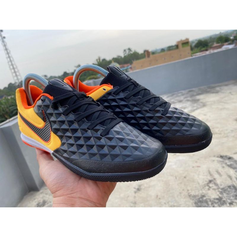 READY Sepatu Futsal Nike Tiempo Legend 8 React Pro Black Laser Orange IC TERMURAH