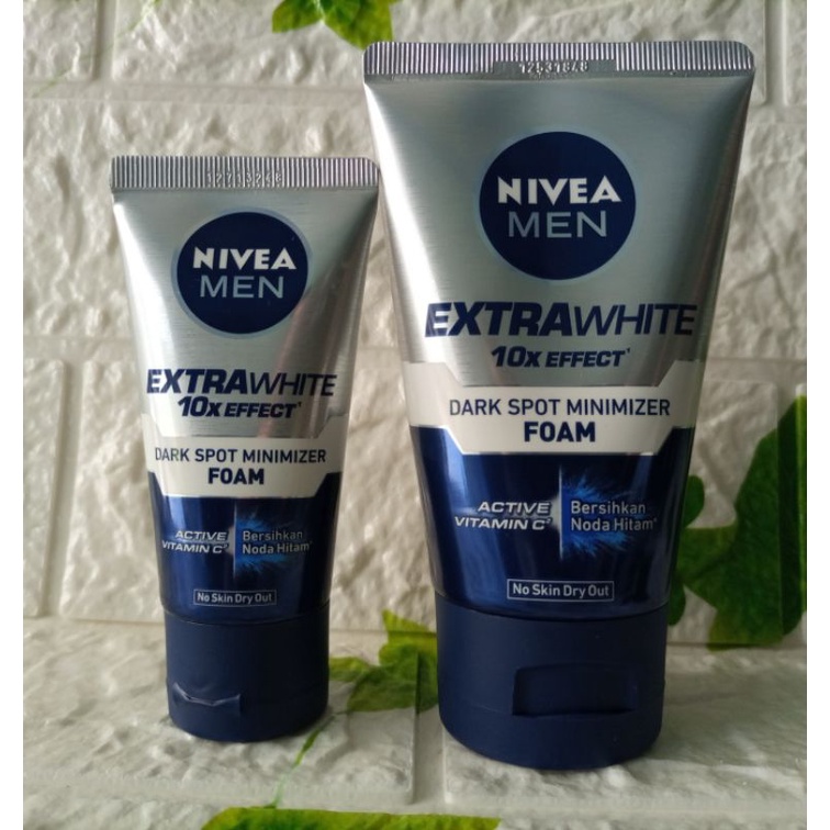 NIVEA MEN Extra Bright 10X EFFECT Dark Spot Minimizer Foam Facial