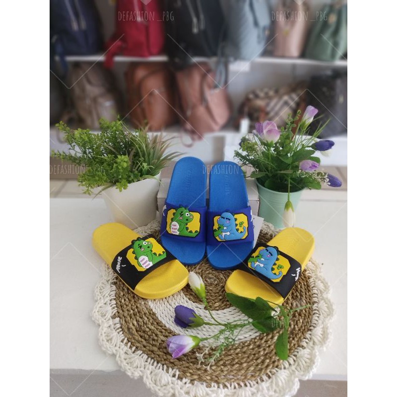 Sandal Karet anak Dino / sandal santai/ sandal rumah/ sandal selop / sandal karet anak import karet