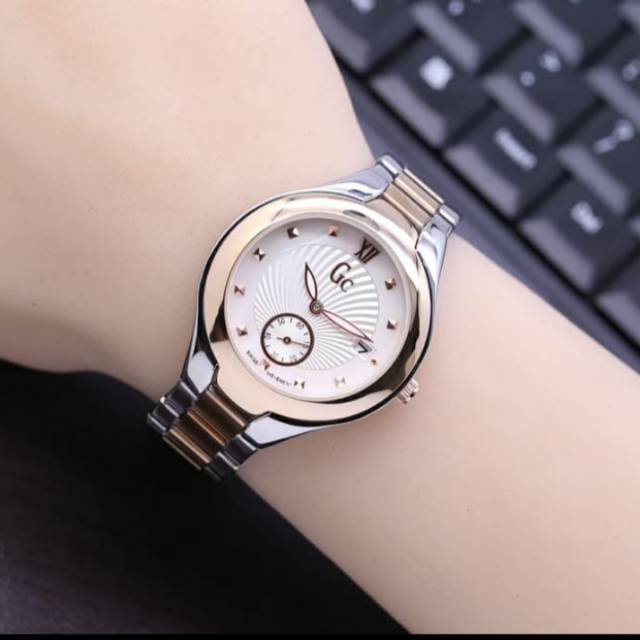 JAM TANGAN WANITA COLLECTION GC Guess Dial Second Rantai