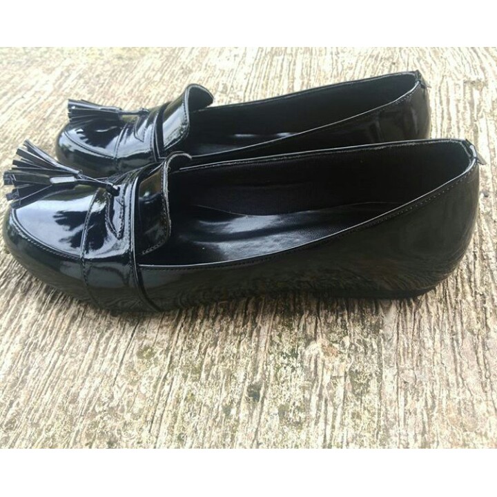 Sepatu Flat Shoes Wanita Hitam