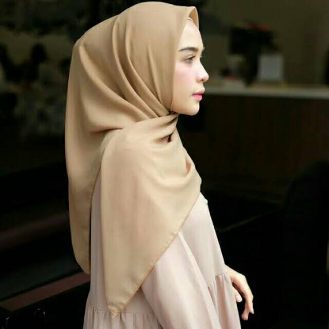 25+ Inspirasi Keren Kerudung Bella Square Warna Cream