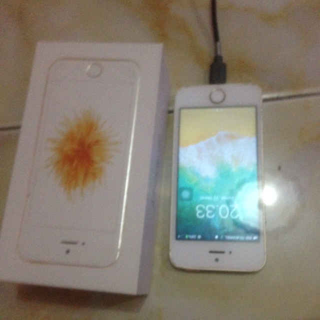 Iphone SE 64gb