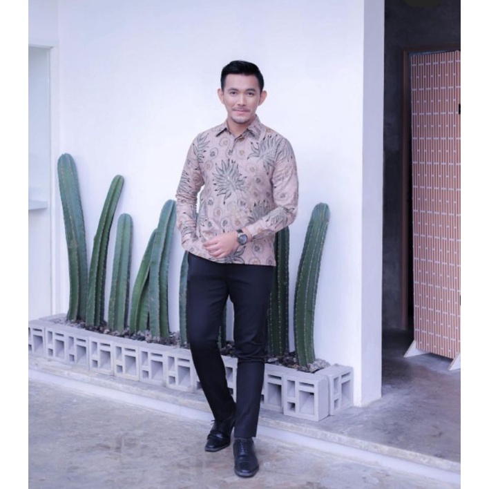 KEMEJA BATIK LENGAN PANJANG NAIRA BLACK Batik Pria Slim Fit Kemeja Batik Pria Kemeja Batik Slim Fit Pria Batik Slim Fit Baju Batik Pria