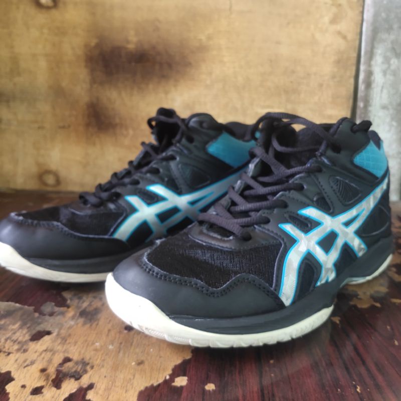 Sepatu volly asics gel task premium