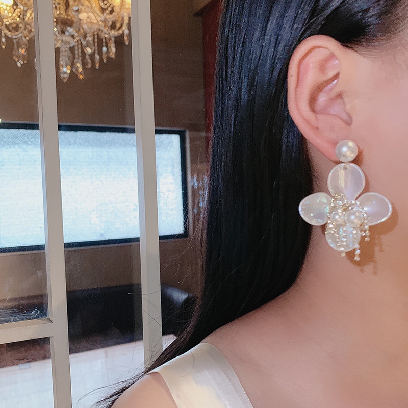 Anting Mutiara Bentuk Bunga Gaya Retro Eropa Amerika