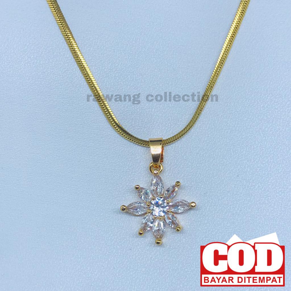 kalung titanium anti karat gold Belut plus liontin bintang permata