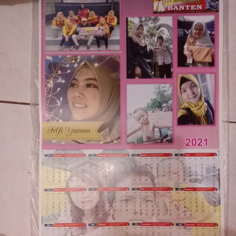 

Kalender Dinding karakter