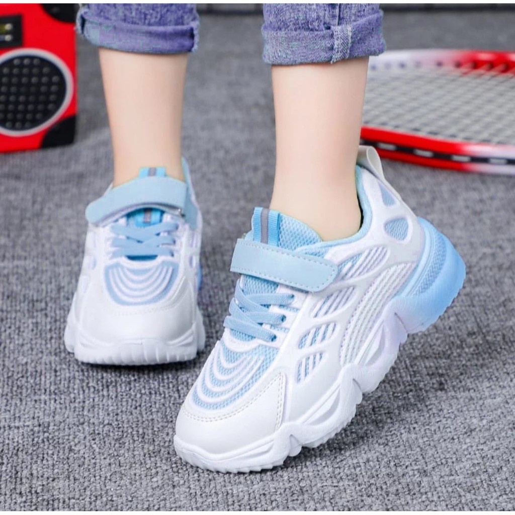 Sepatu Sneakers Perempuan Wanita Cewek Cewe Anak Sekolah Untuk Olahraga Style Nongkrong Ootd Zumba J