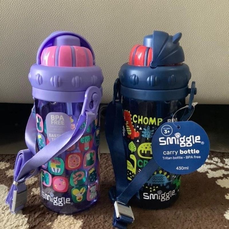 SMIGGLE Carry Bottle 430ml with strap