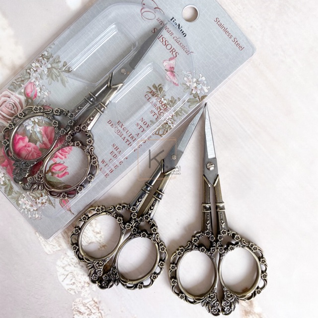 

Retro scissors / gunting japan