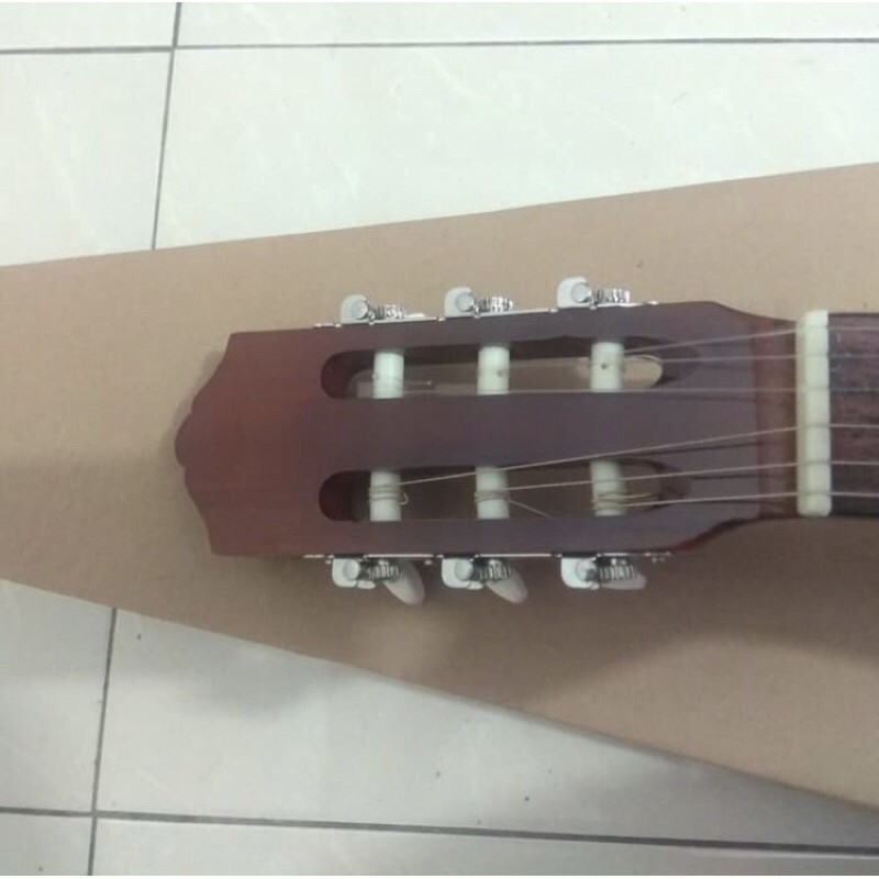 Gitar akustik klasik YAMAHA nilon custom MURAH