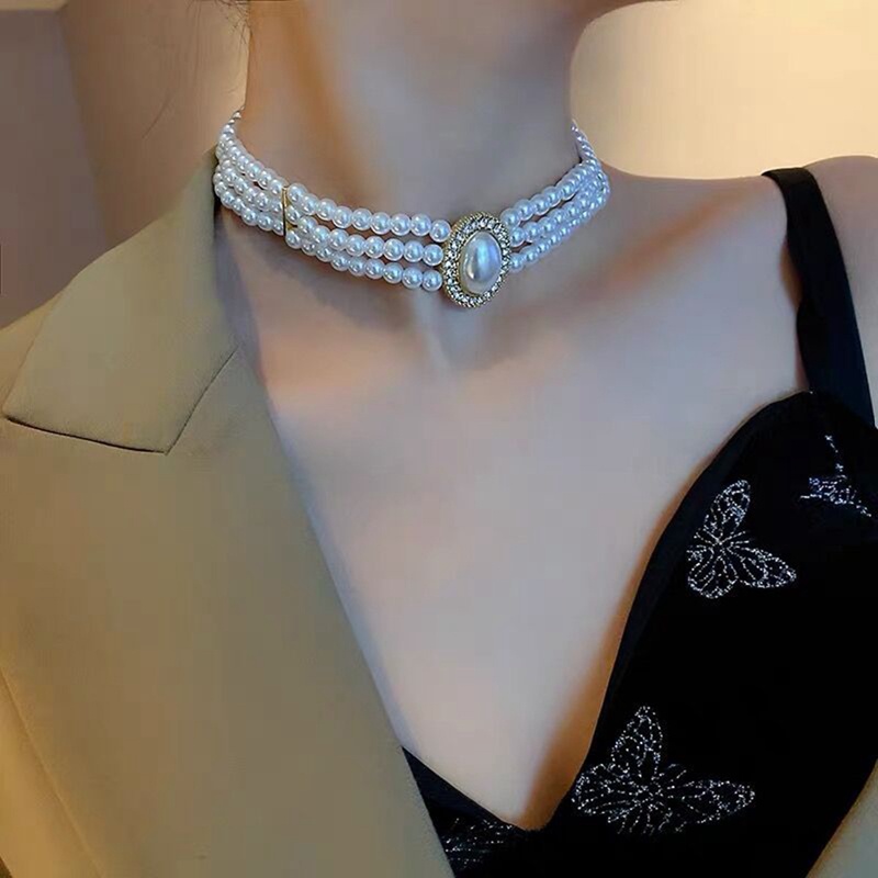 Kalung Choker Tiga Lapis Aksen Mutiara Berlian Imitasi Bahan Alloy Gaya Korea Untuk Wanita