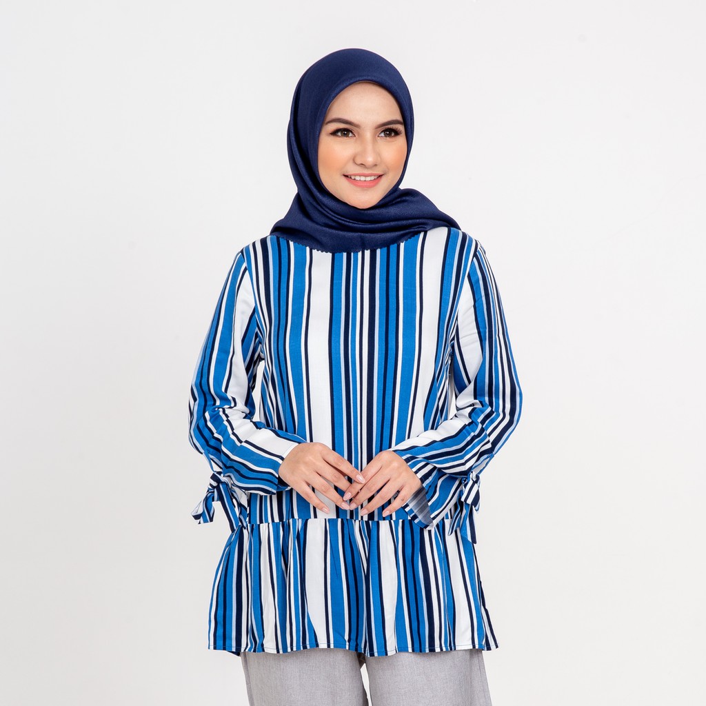 Raina Top Atasan Blouse Muslim Fashion Wanita Terlaris Blouse Wanita Atasan Wanita Blouse Blus Wanita Bluse Wanita by Azhania-2