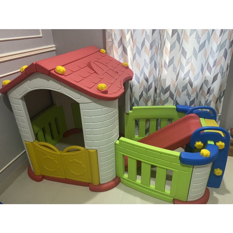 Preloved Big Happy Playhouse with Slide (rumah mainan anak perosotan)
