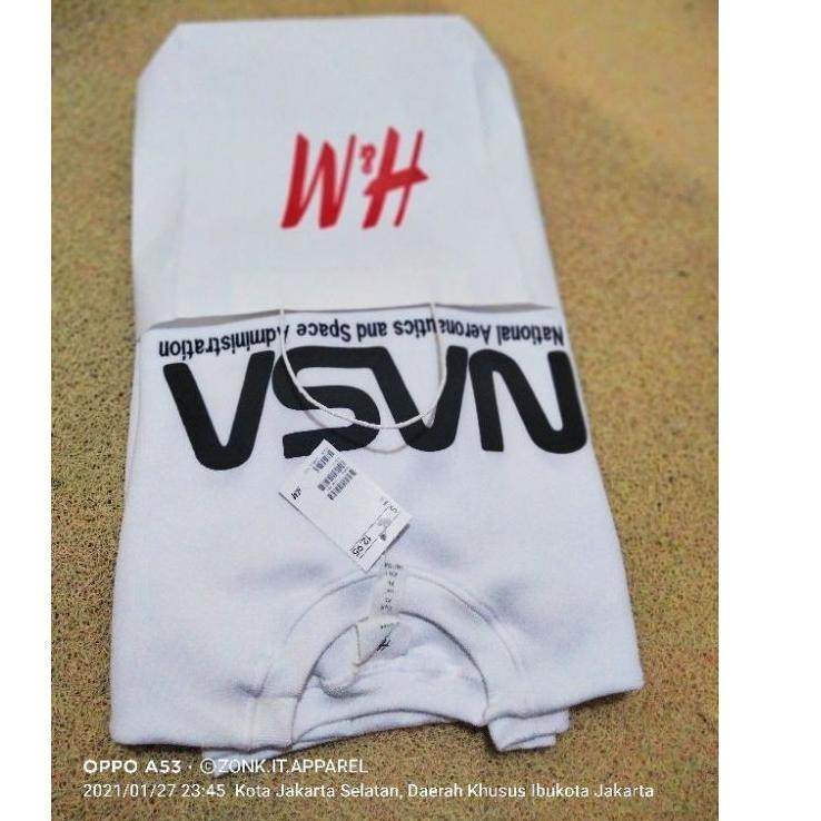 

ONGKIR9RB SWEETER CREWNECK H*M NASA WHITE FREE PAPERBAG H&M