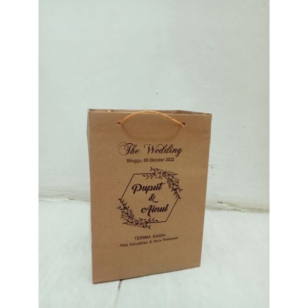 

Paperbag / tas souvenir / tas kertas Sablon 22x10x30