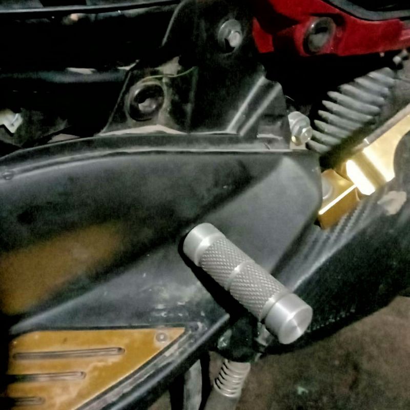 UNDERBONE NMAX OLD UNDERBONE AEROX FOOTSTEP UNDERBONE NMAX OLD STEP UNDERBONE AEROX PLAT TEBAL 5MM JALU DURAL PADAT