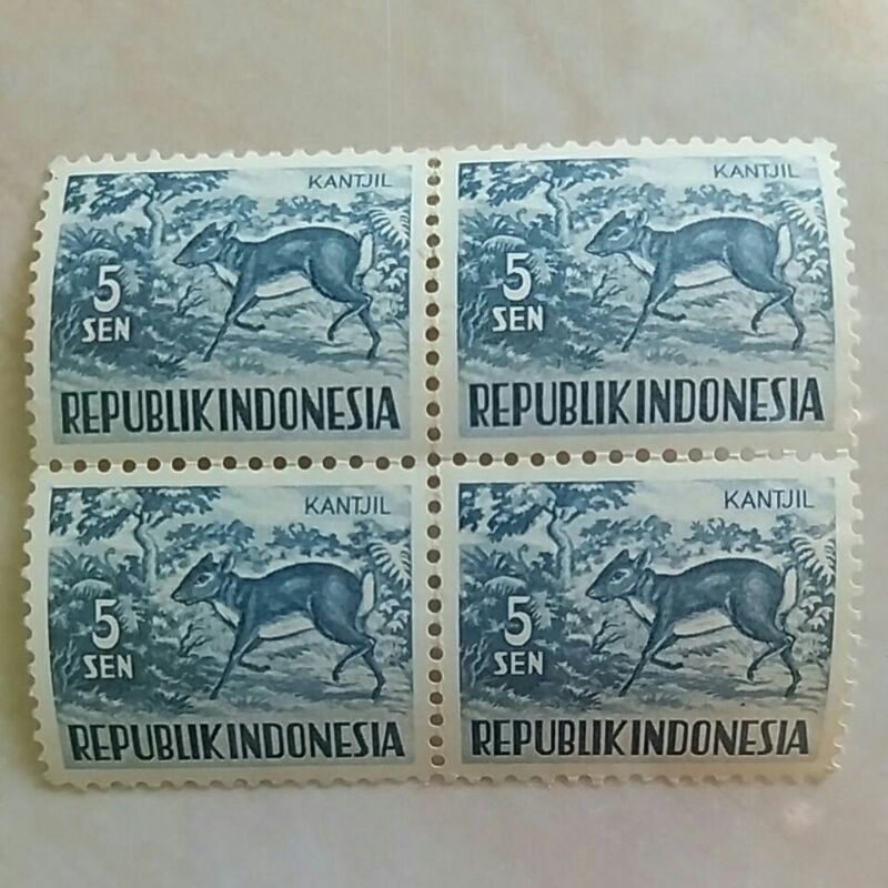

(AB) Perangko Hewan Kecil 1956 Nominal 5 sen Blok 4 Mint