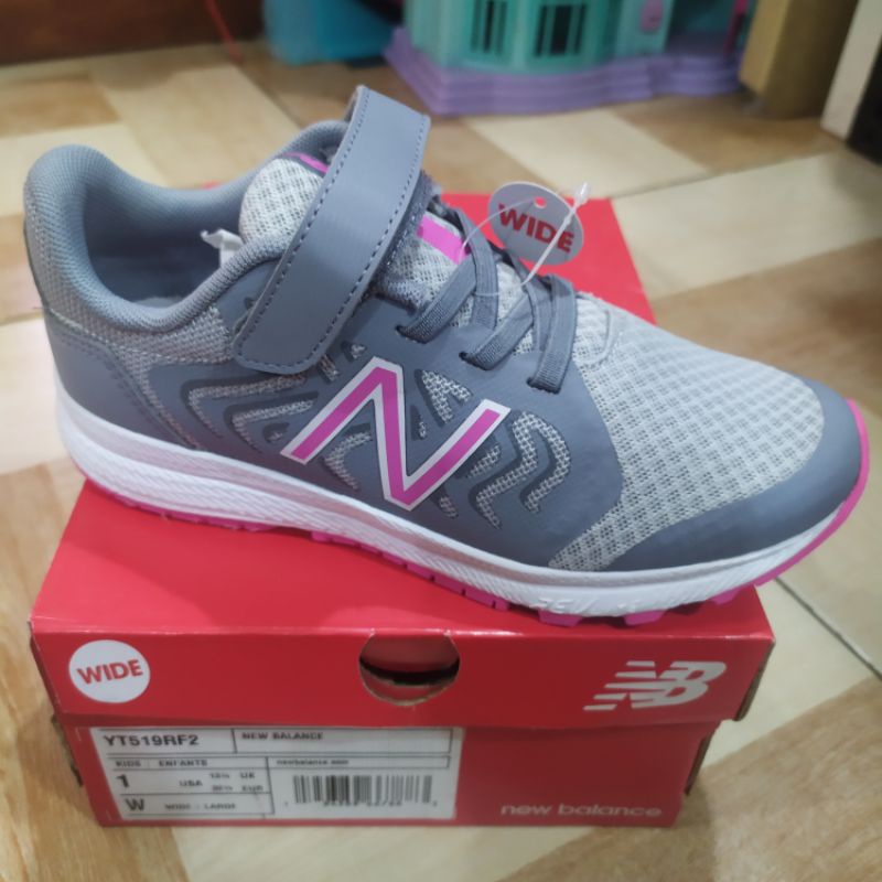 Sepatu Sekolah New Balance Kids Girls Grey/Pink Slip On YT519RF2