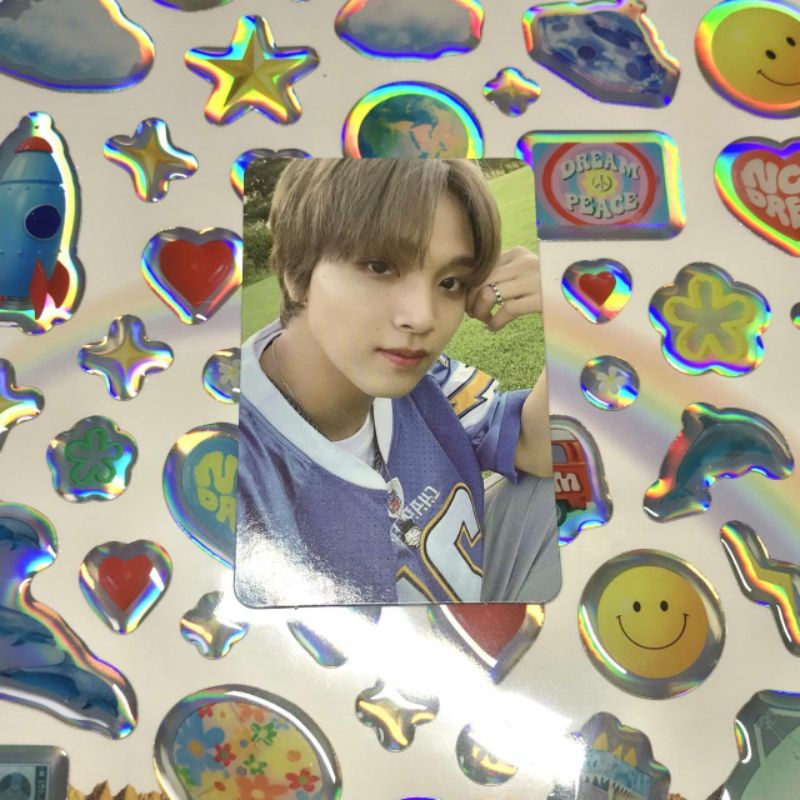 

[BOOKED] sticker post it hologram smile