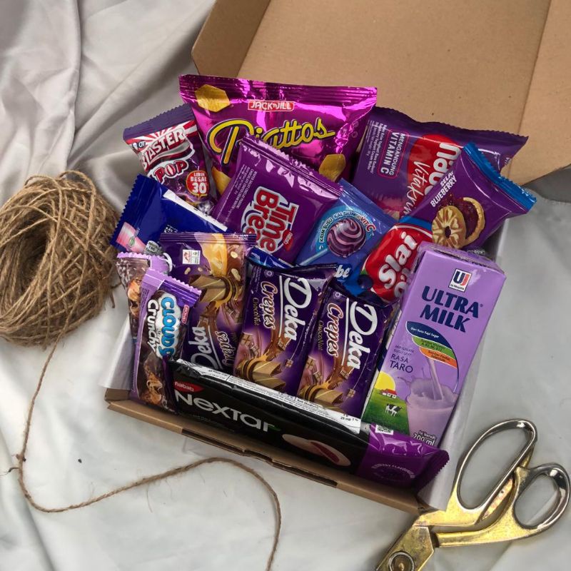 

SNACKBOX | GIFTBOX | KADO WISUDA | KADO SIDANG | KADO ULANG TAHUN | HAMPERS | PURPLE SERIES