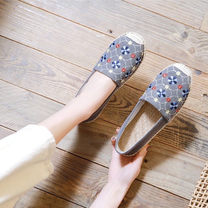 Wanita-Espadrilles- Sepatu Espadrilles Wanita Korea Slip On Kanvas -Espadrilles-Wanita.