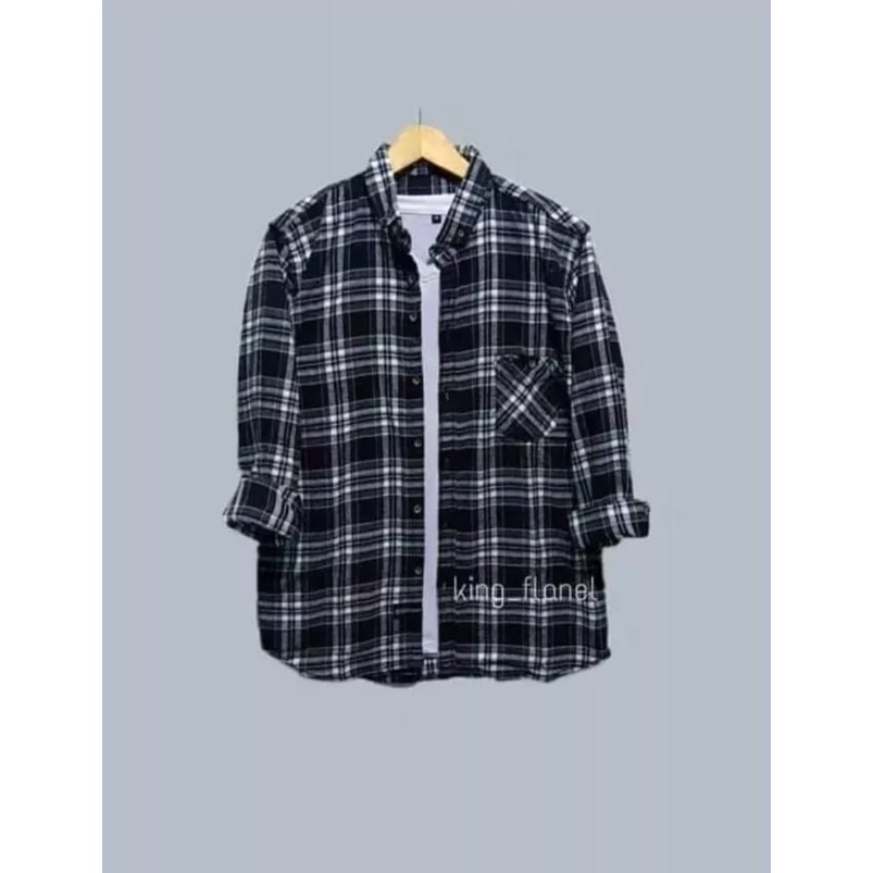 Kemeja Flanel Pria Lengan Panjang Hitam Garis Putih