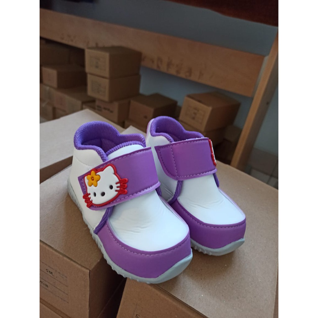 Sepatu  HELLO KITTY Anak Perempuan Semi Boots NON LED (Local Product)