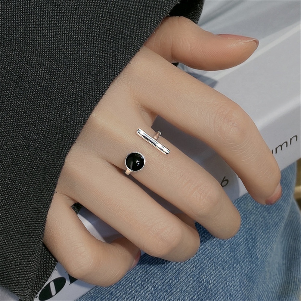 【COD Tangding】Cincin Model Terbuka Bentuk Lingkaran Geometris Warna Hitam Dapat Disesuaikan Untuk Wanita