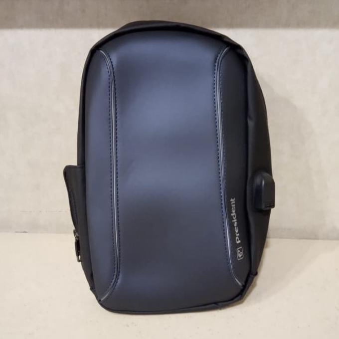+%+%+%] tas selempang cowok merk President dilengkapi usb