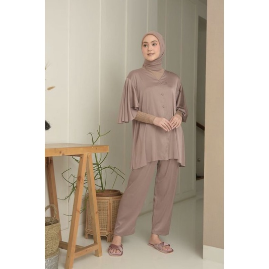 HEYLOCAL LOCAL.ID MEJA PAJAMAS ROSE preloved 1x pake