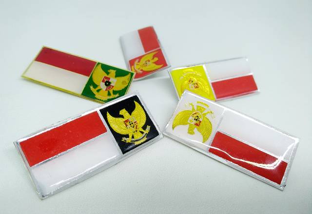 Pin Merah Putih Garuda Pin Bendera Merah Putih Dengan Lambang Garuda