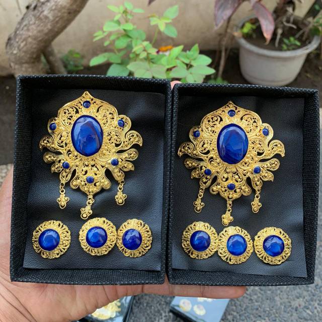 Bros alpaka bali set kebaya motif cotek resin biru