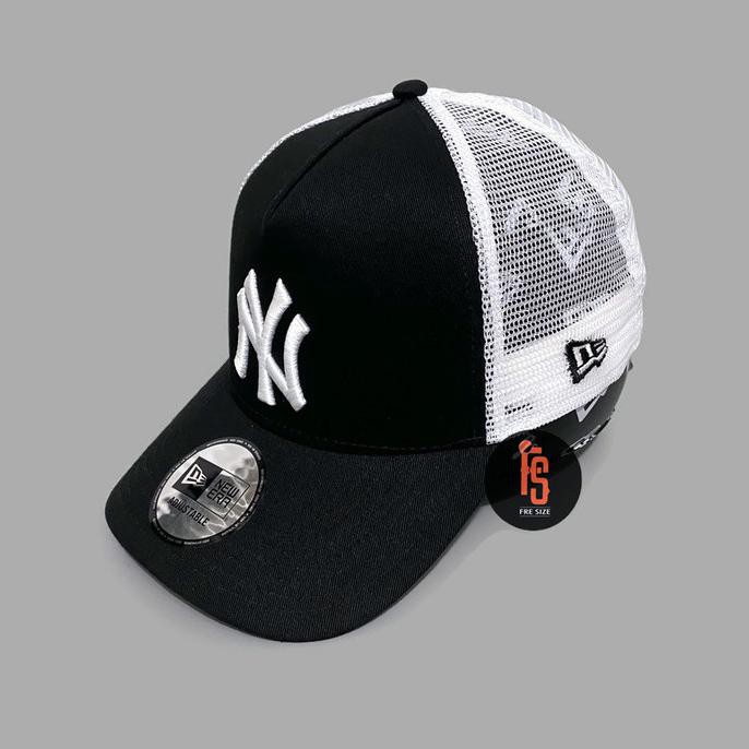 TOPI NEW ERA ORIGINAL TRUCKER NEW YORK YANKEES BLACK WHITE