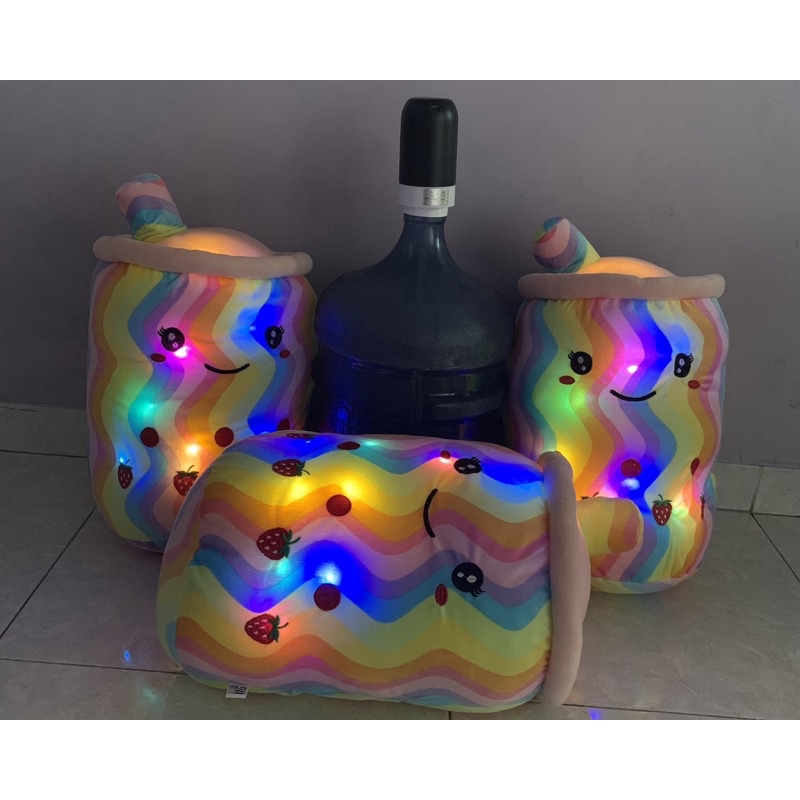 Boneka Boba Jumbo Rainbow Pelangi Led Segalon Terbaru Rainbow Led Boneka Boba Rainbow Pelangi Segalon Led Terbaru Boneka Boba Led Jumbo Boneka Boba Jumbo Led Boneka Boba Ukuran Besar Boneka Boba Led Bantal Boba Led Mainan Boba Boba Segalon Berlabel SNI