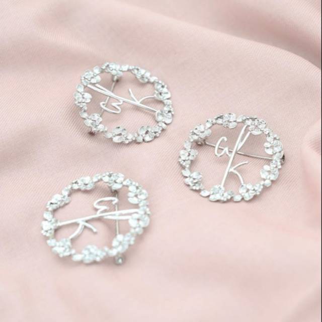 Jasmine Brooch WK