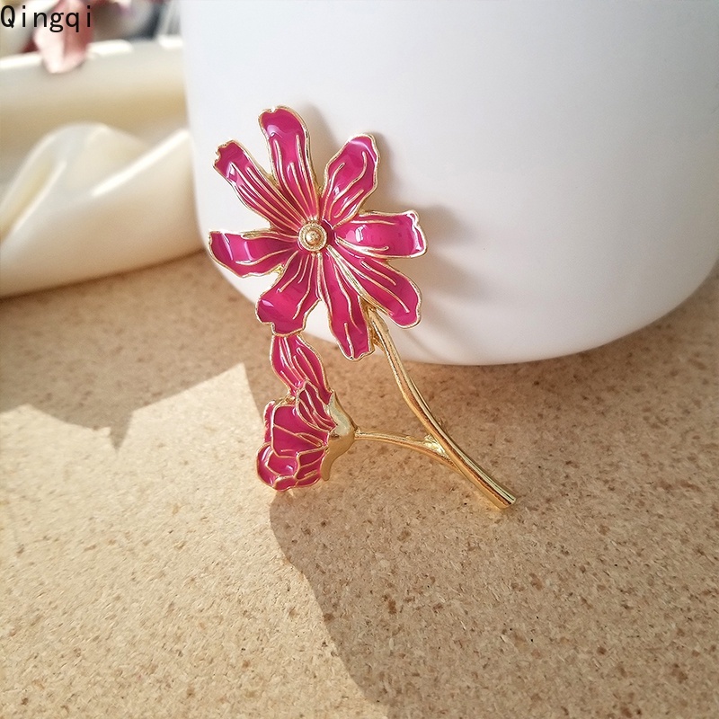 Bros Pin Desain Bunga Tulip Daisy Warna Putih Merah Gaya Klasik Elegan Untuk Hadiah Perhiasan Wanita