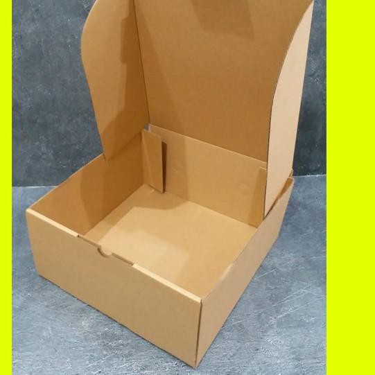 

DG6L Dus Kue Coklat 25x25 x12 / 10 pc / Kardus Box 25 x 25 100U0