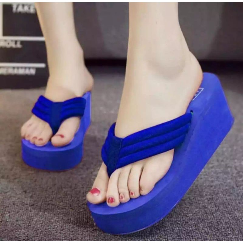 wedges spon wanita LDS