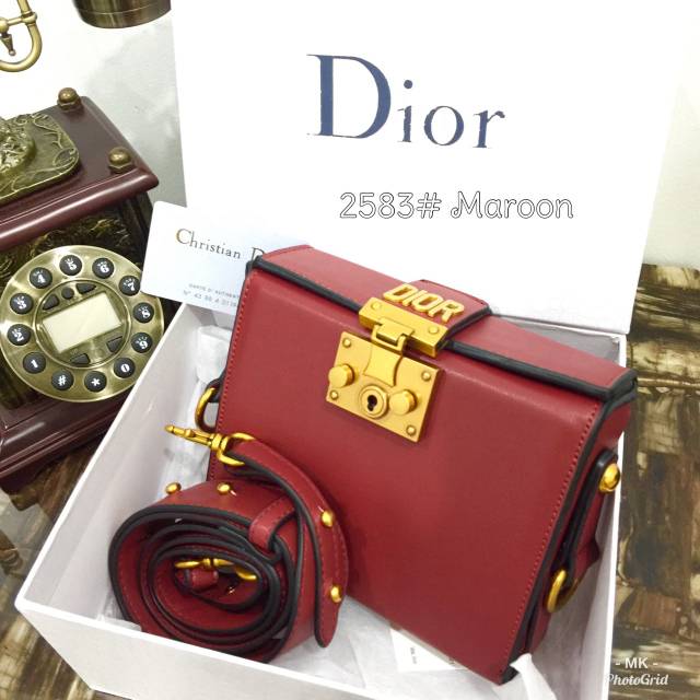 New Arrival CD Slinbag 🎈
Dior Clutch with Exclusive Box 🎈

Code : 2583#