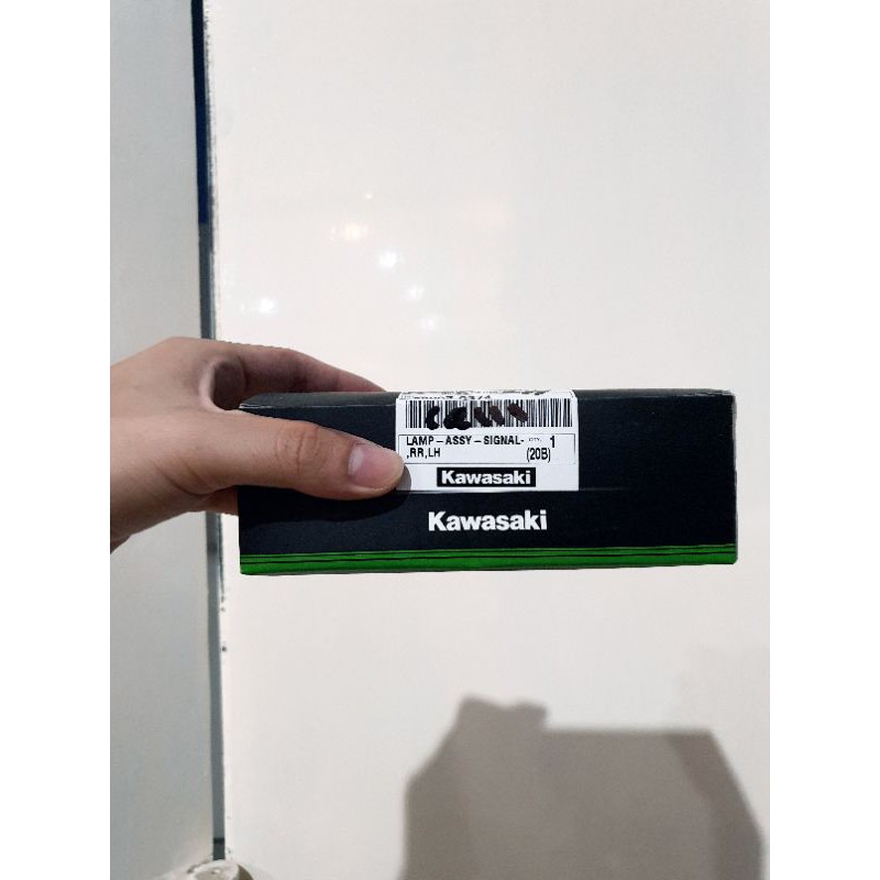 LAMPU SEIN SEN ASSY KLX 150 BELAKANG KIRI DEPAN ORIGINAL 23037-0374