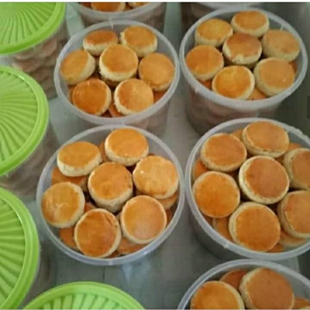 

Kue kacang jember