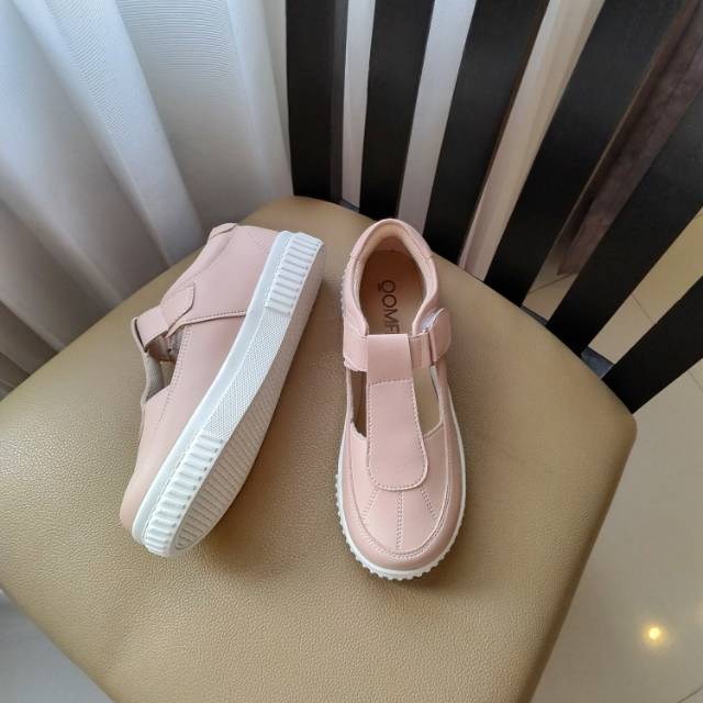 Faye Peach Sneakers / Sepatu Wanita / Slip on / Sepatu Sneakers