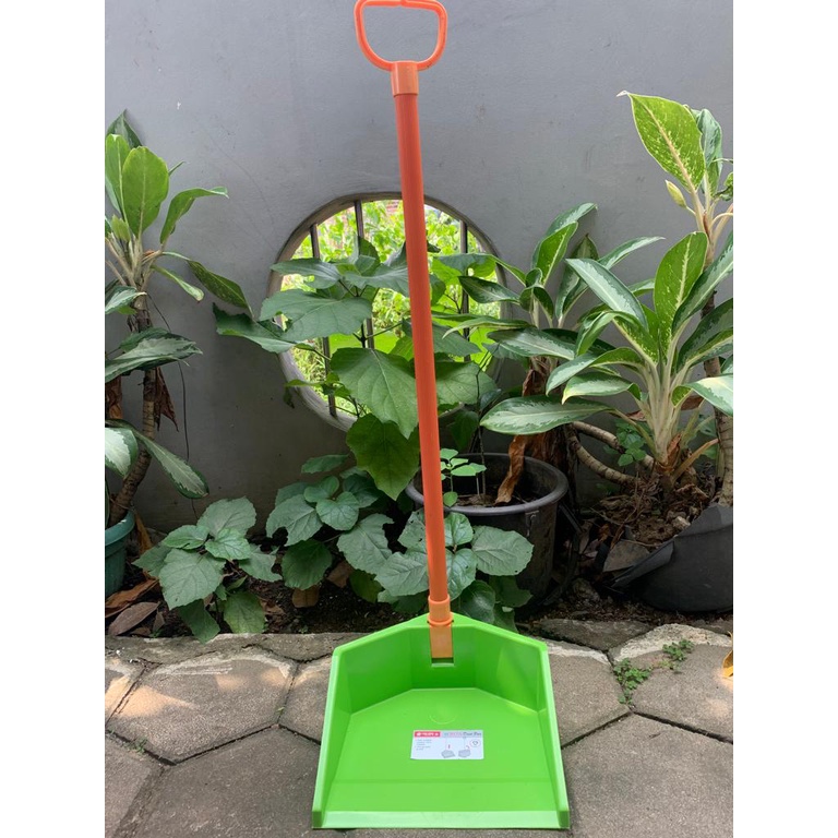 Pengki/ Beta Dust Pan Lion Star DP-1