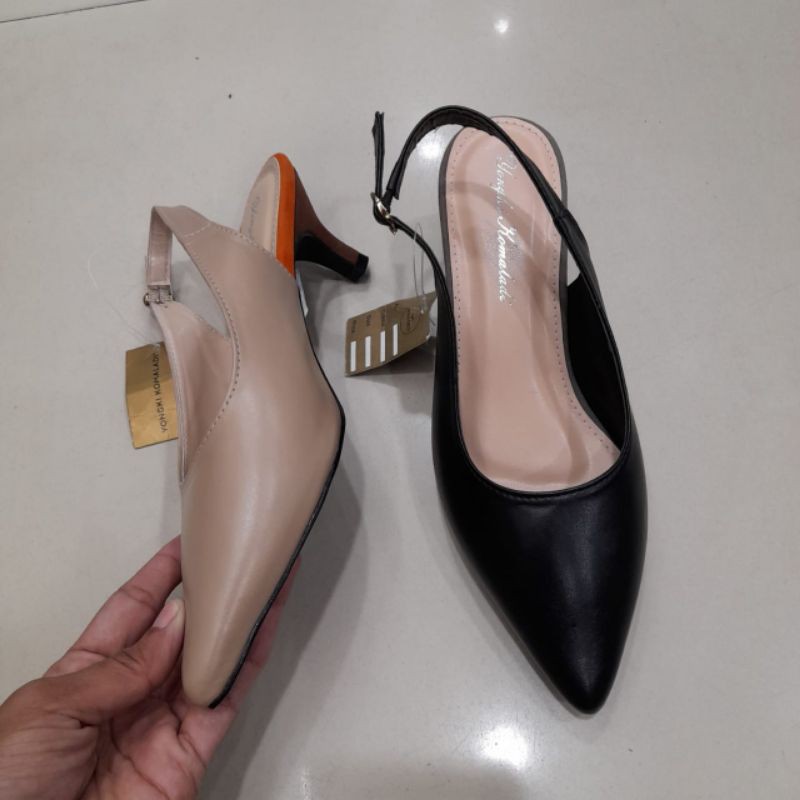sepatu hak tali wanita yongki komaladi ( 36- 40)