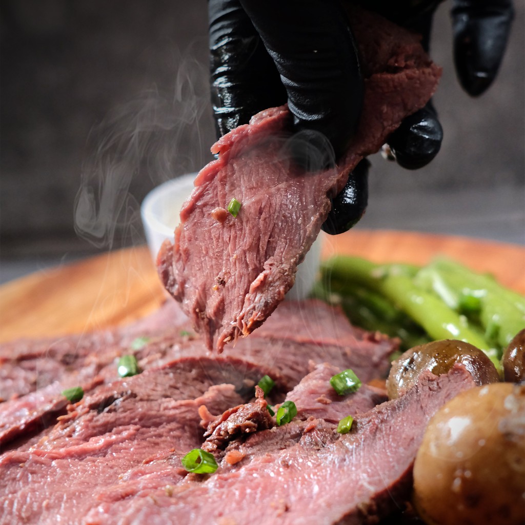 

Smoke Beef Daging Sapi Asap 500gr - Frozen Vacumm Pack