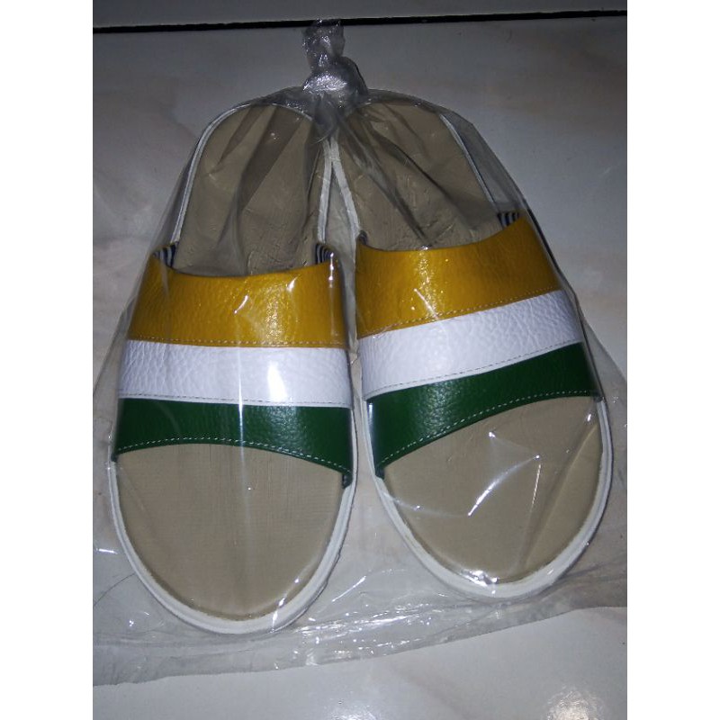 sendalkulit asli Gaut